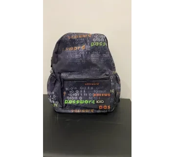 شنطة ظهر – ديكور تصوير سينمائي للإيجار | استأجر