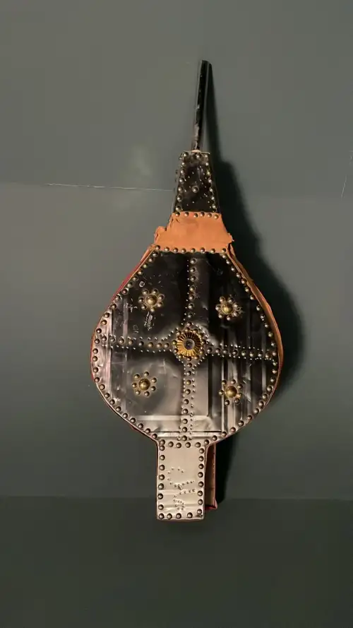 منفاخ جمر تراثي – بروب تصوير سينمائي - صورة 2 للإيجار | استأجر