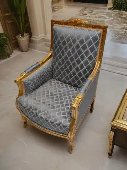 كرسي جلوس كلاسيكي لون رصاصي فاخر للمناسبات والحفلات - صورة 2 للإيجار | استأجر