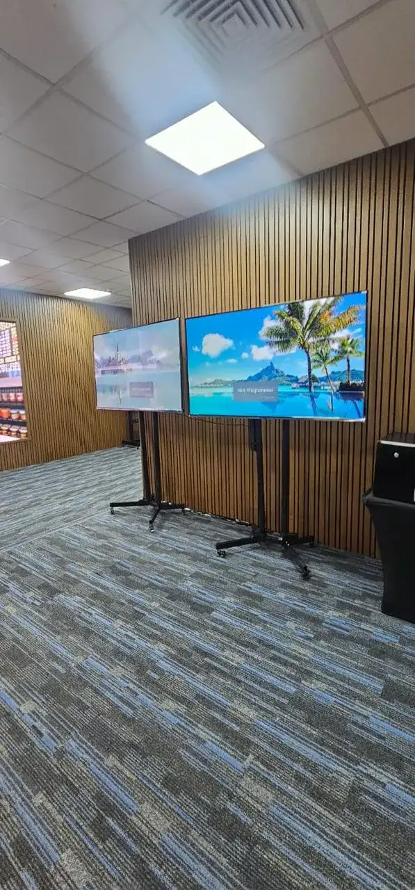 شاشة بلازما مقاس 65 بوصة - الصورة الرئيسية للإيجار | استأجر