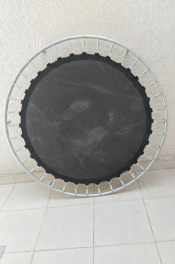 ترامبولين صغير – بروبس سينمائي - الصورة الرئيسية للإيجار | استأجر