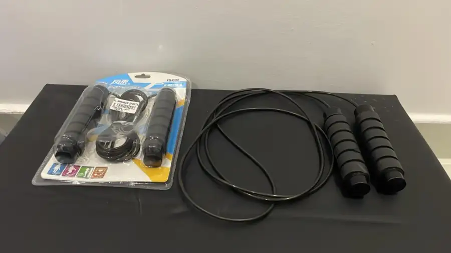 Jump Rope – Film Production Decor - Main image for rent | Estajer