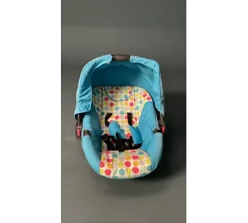 كرسي أطفال للسيارة – بروب تصوير سينمائي للإيجار | استأجر